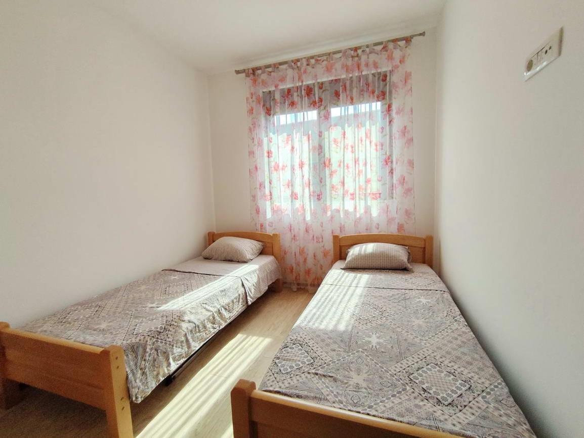 Apartment Adrialux Budva Buitenkant foto