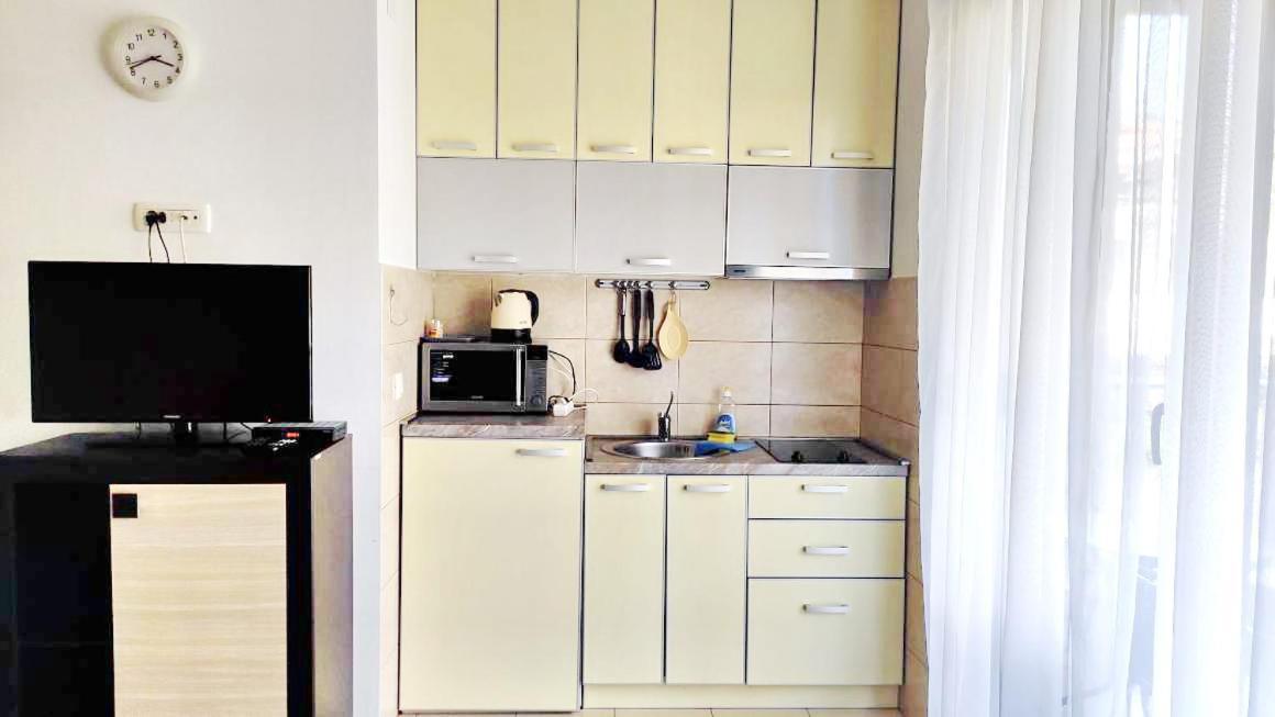 Apartment Adrialux Budva Buitenkant foto