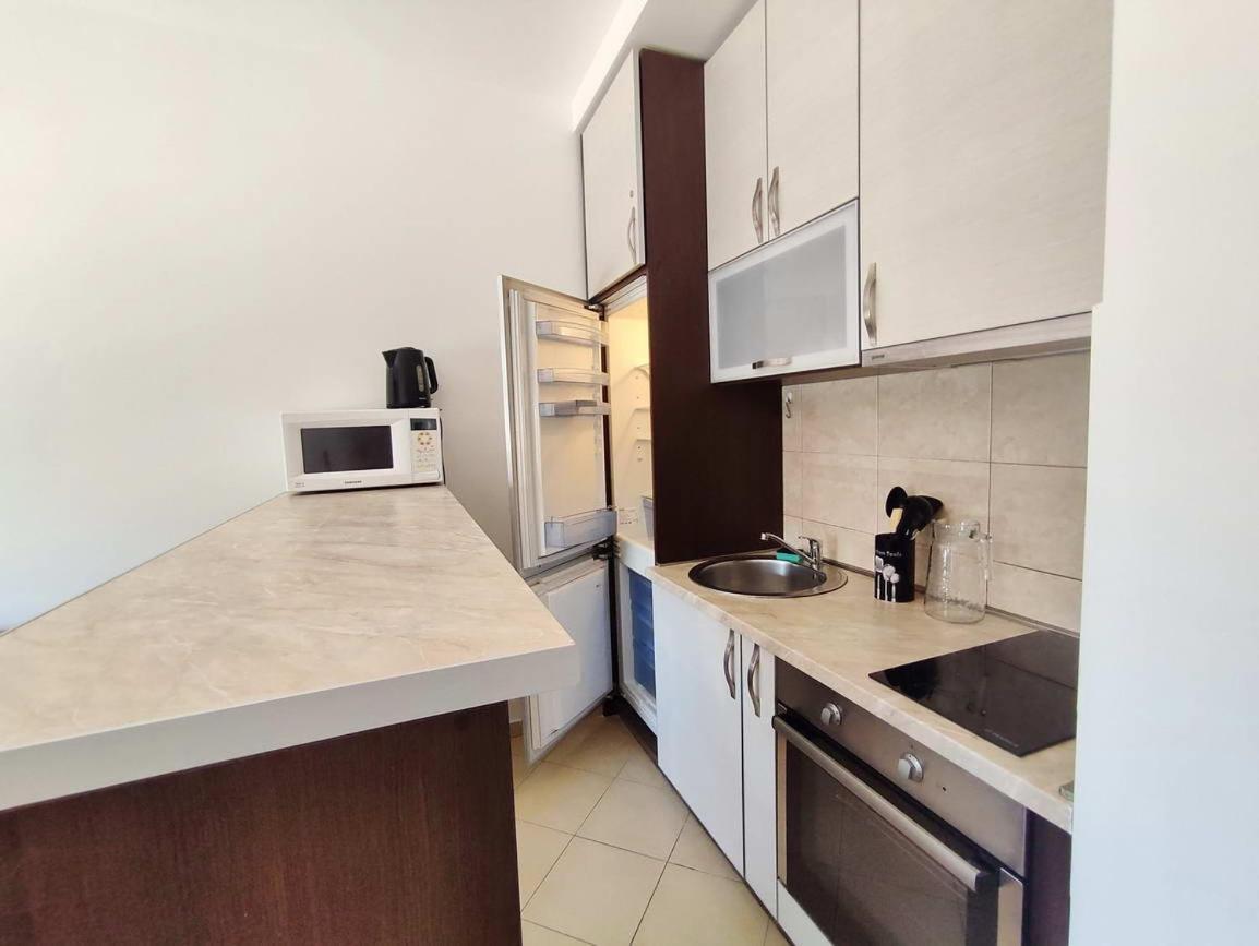 Apartment Adrialux Budva Buitenkant foto